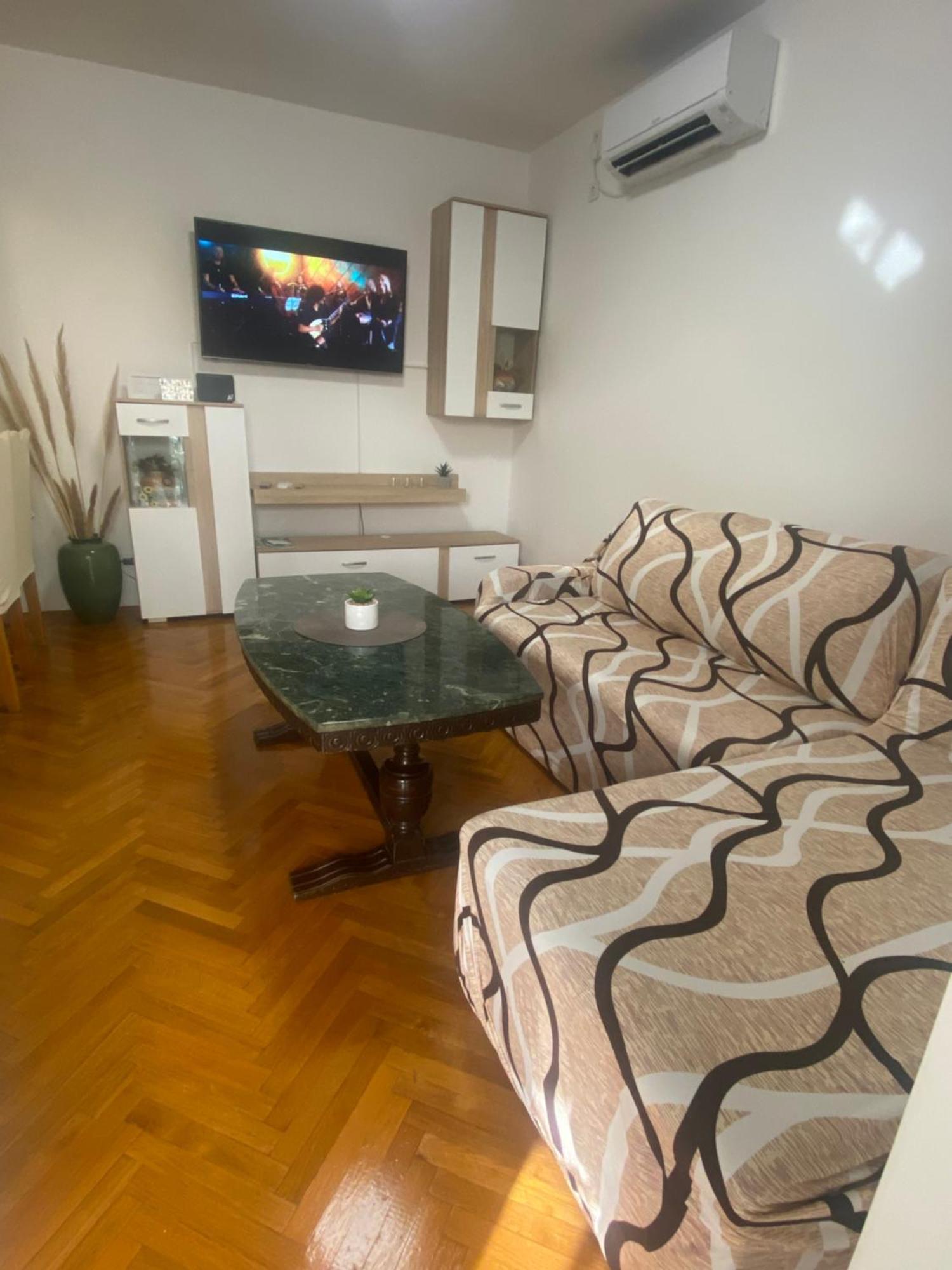 קרלובג Apartman Stefan מראה חיצוני תמונה